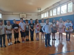IMG-1e144569a916633323d6572e22141051-V.jpg